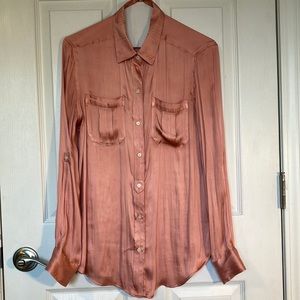 Banana republic. Dillon classic fit. Size small.